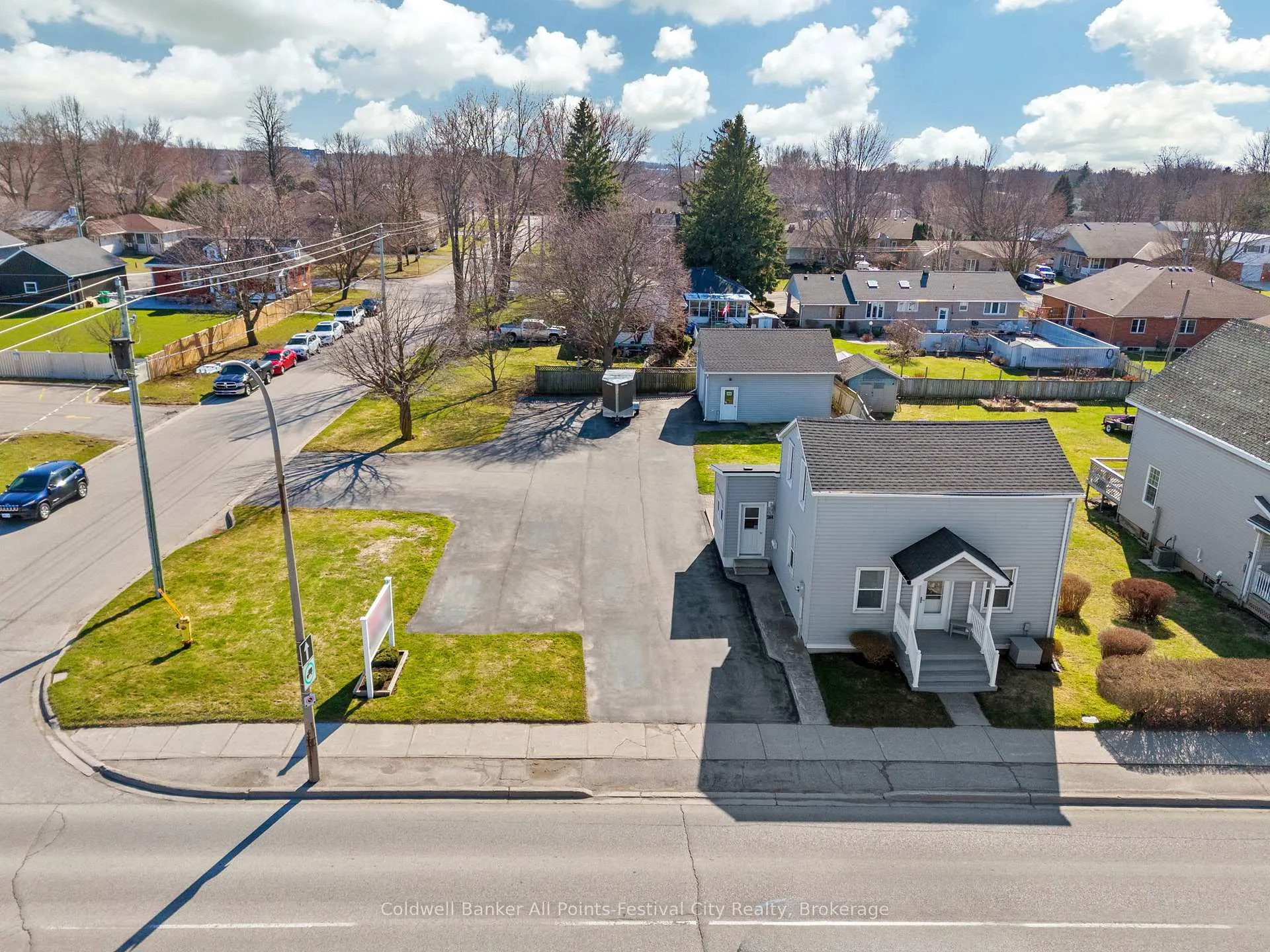 Photo 1 of 264 Huron Road, Goderich, Goderich (Town) — HOMEH