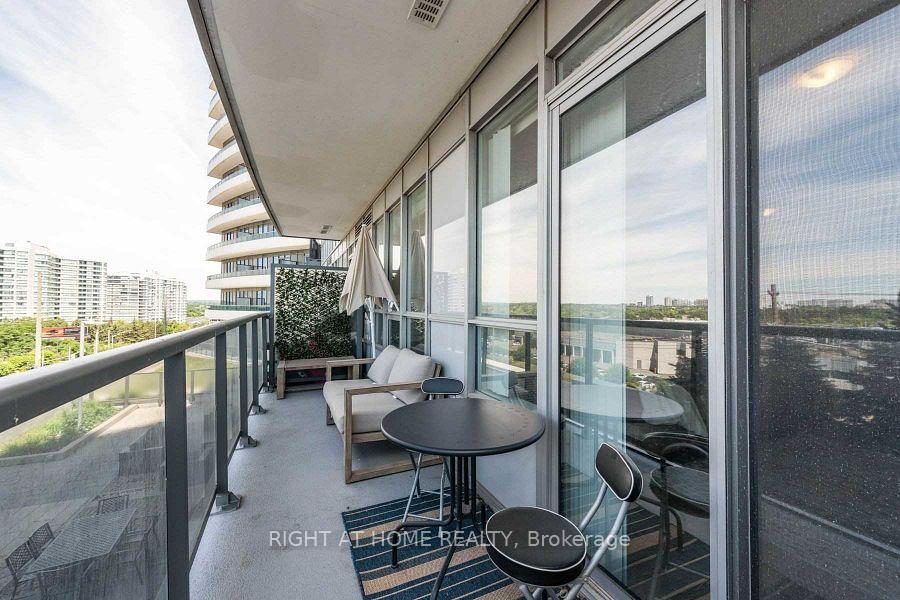 Photo 15 of Unit 417, 7161 Yonge Street, Markham, Thornhill — HOMEH