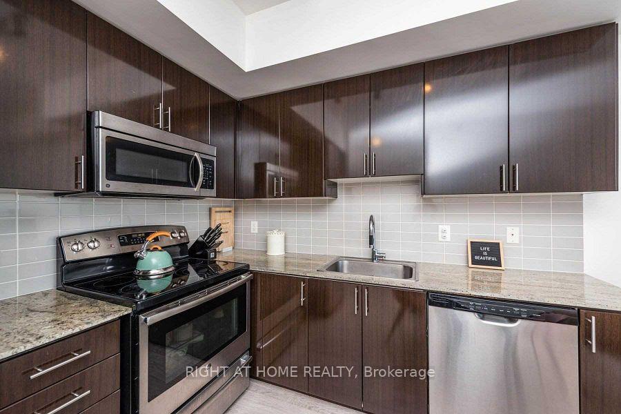 Photo 29 of Unit 417, 7161 Yonge Street, Markham, Thornhill — HOMEH