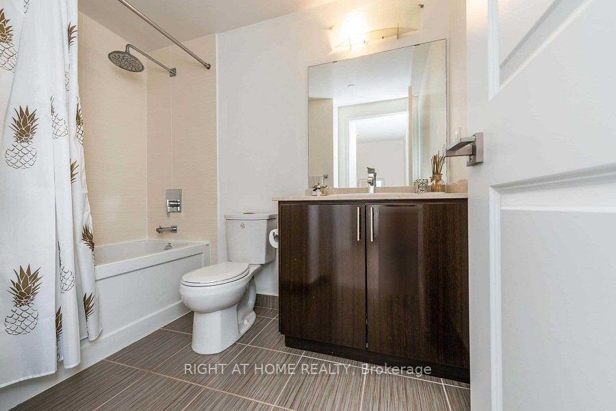 Photo 31 of Unit 417, 7161 Yonge Street, Markham, Thornhill — HOMEH