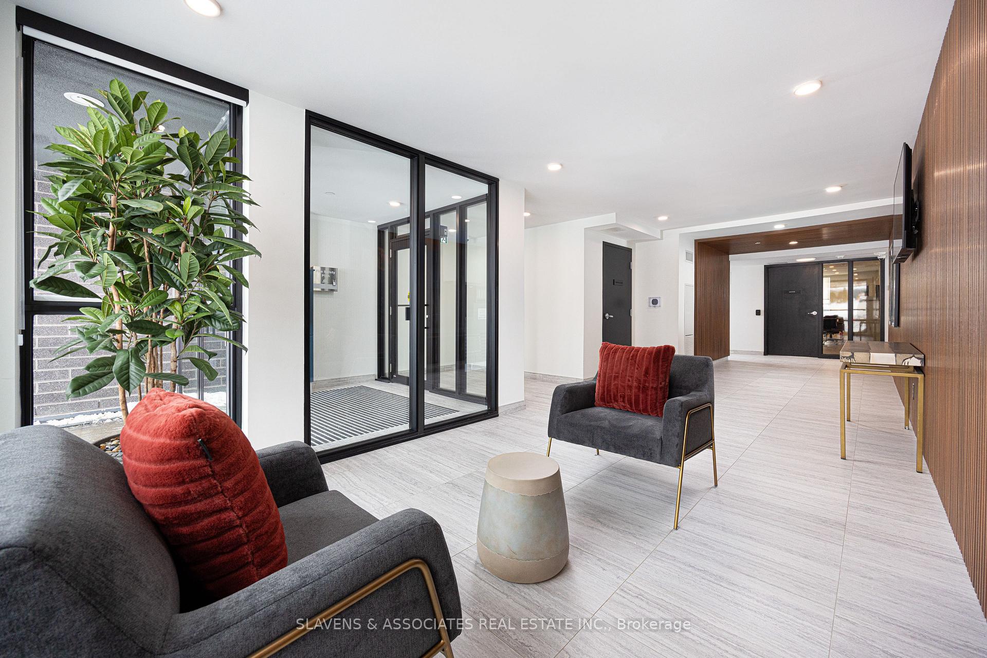 Photo 3 of Unit 1014, 41 Johnson Street, Barrie, North Shore — HOMEH