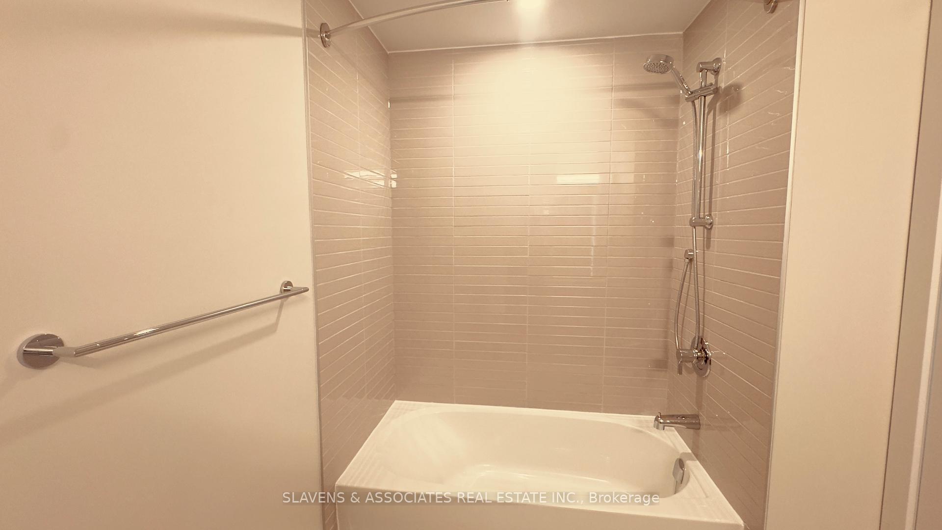 Photo 15 of Unit 1014, 41 Johnson Street, Barrie, North Shore — HOMEH