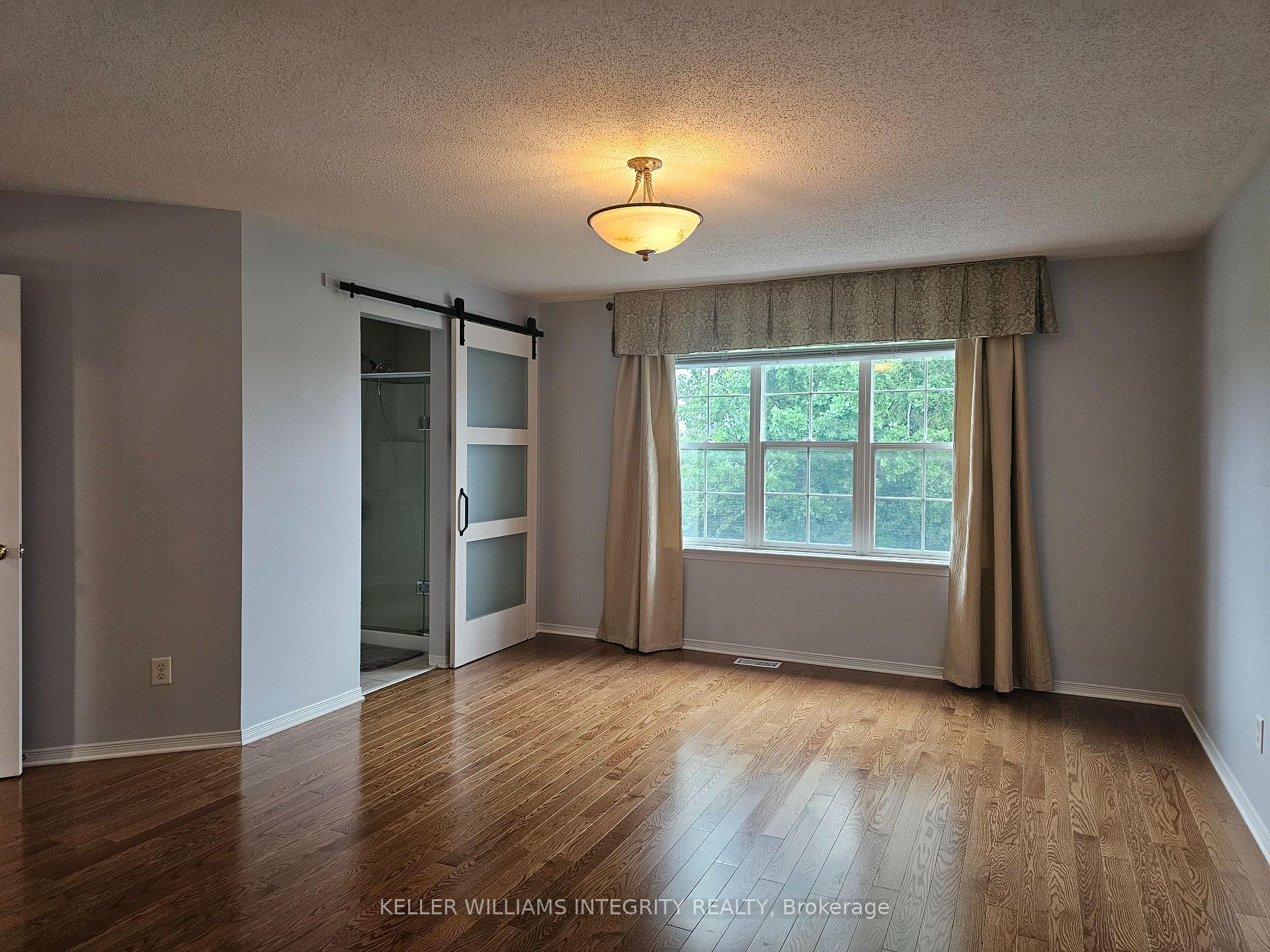 Photo 17 of 25 Golflinks Drive, Ottawa, Barrhaven - Stonebridge — HOMEH
