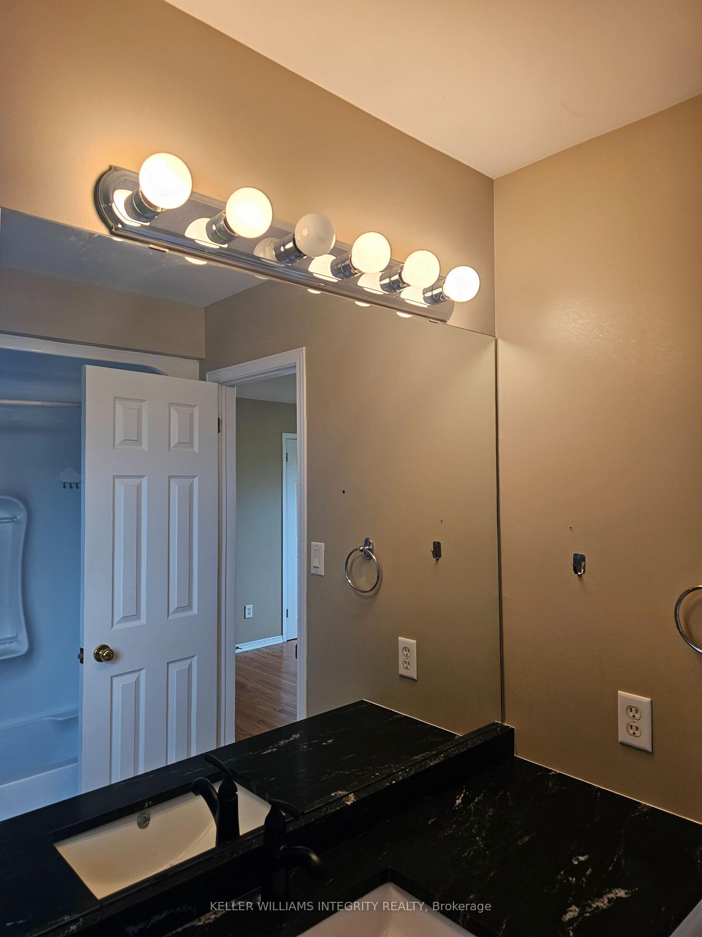 Photo 21 of 25 Golflinks Drive, Ottawa, Barrhaven - Stonebridge — HOMEH