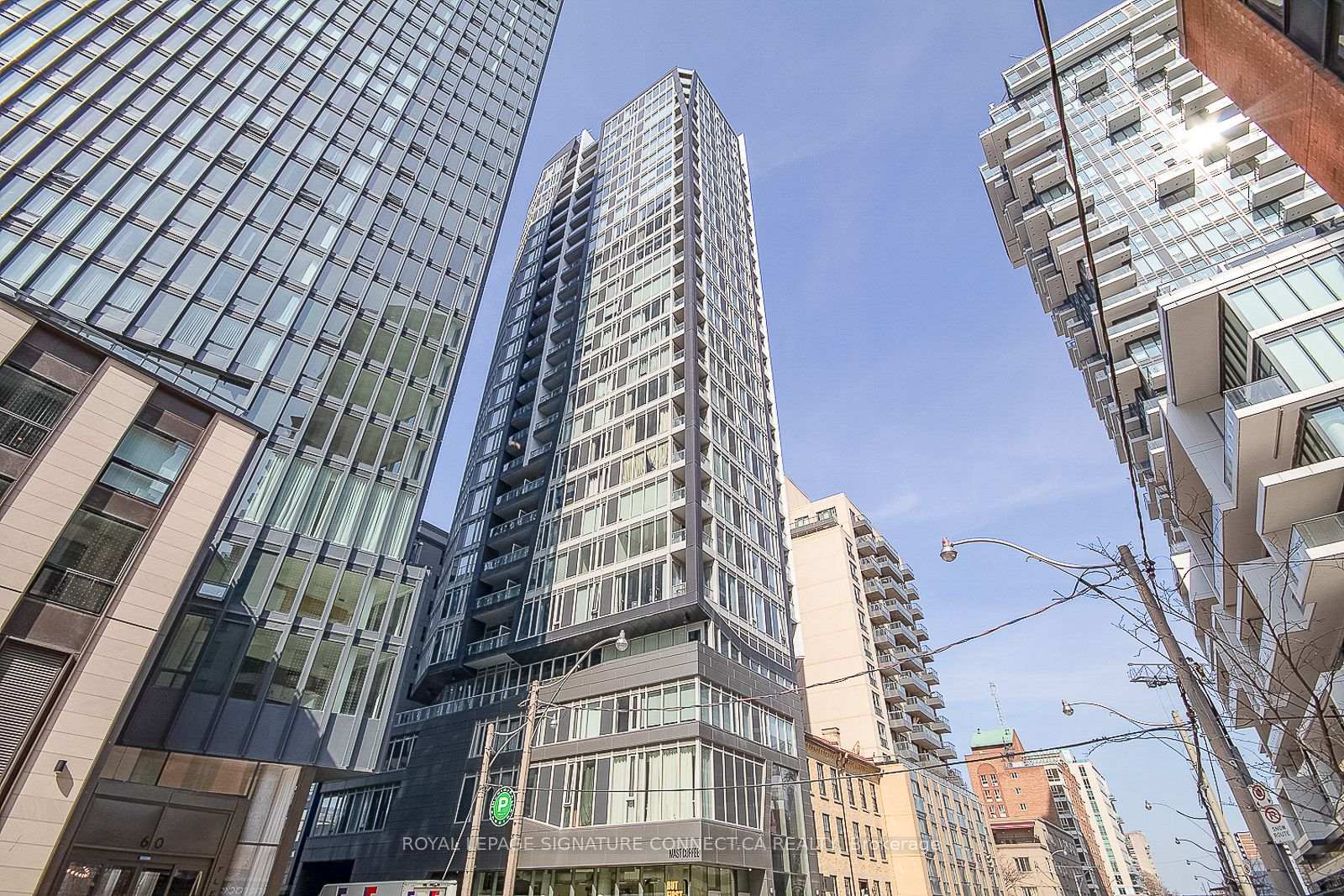 Front of Unit 908, 68 Shuter Street