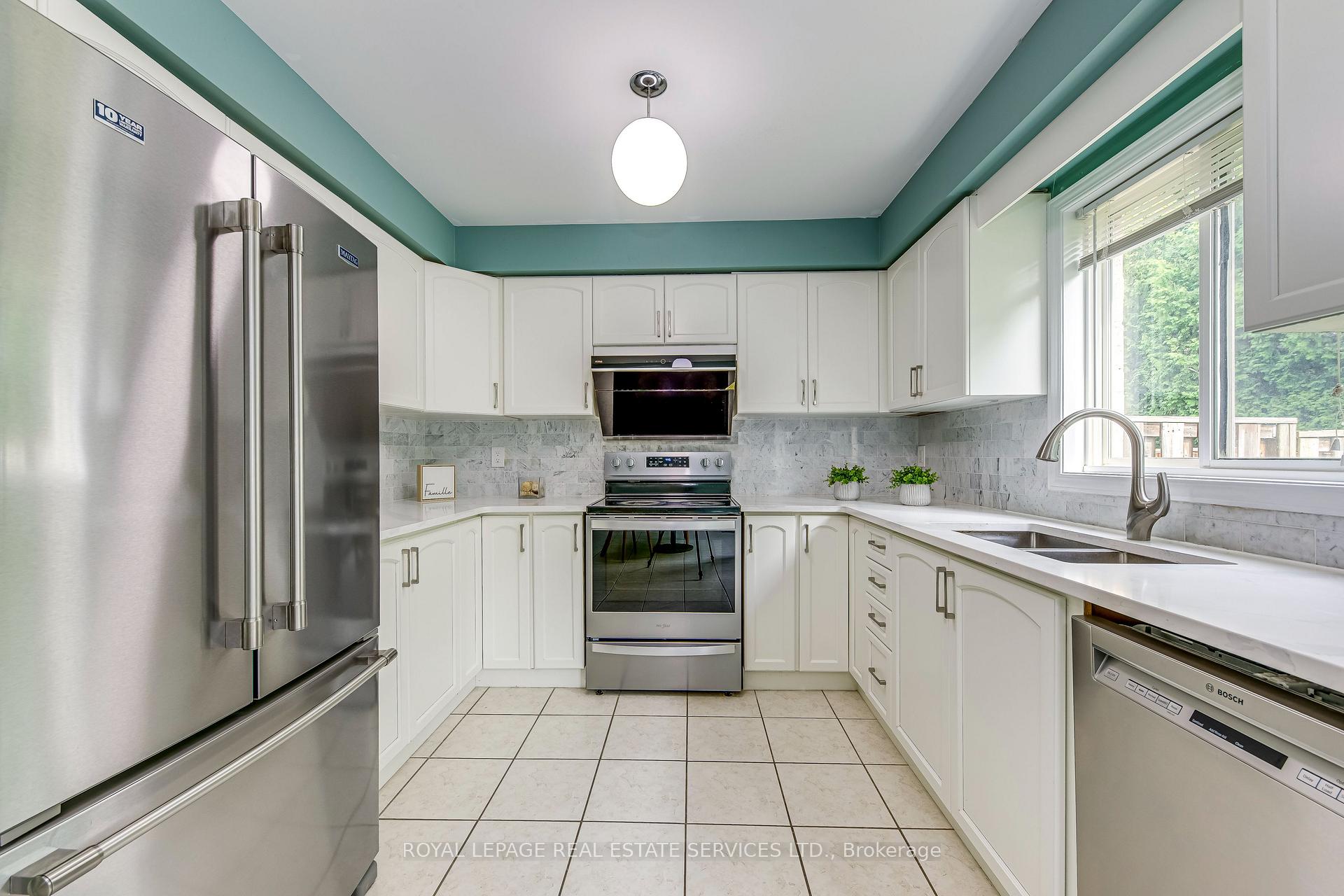 Photo 11 of Unit 12, 7 Southside Place, Hamilton, Mountview — HOMEH