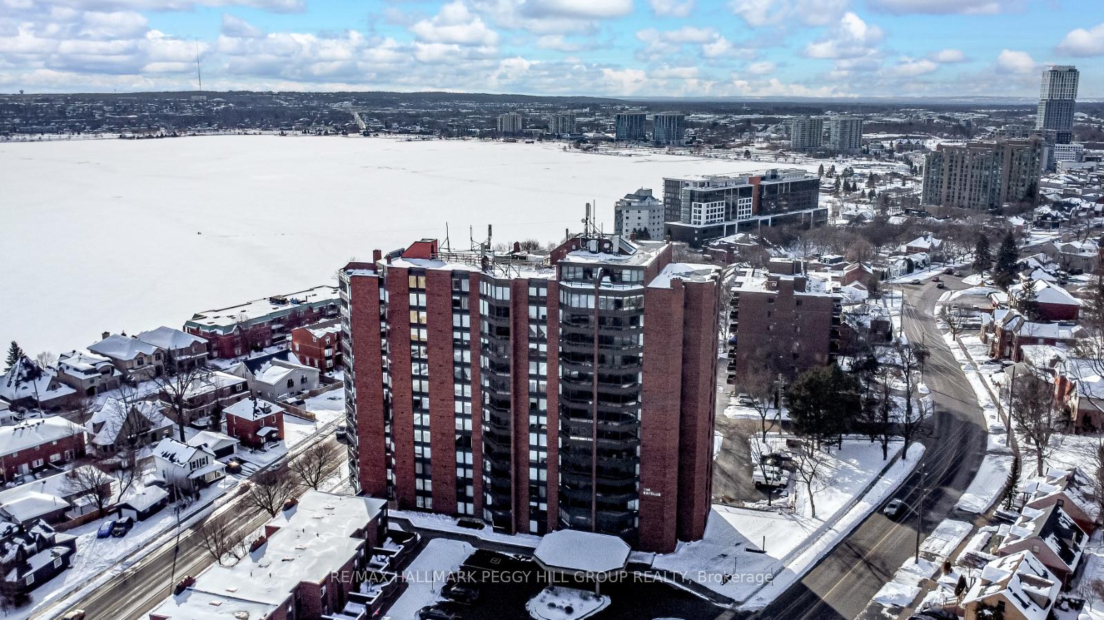 Photo 1 of Unit 806, 181 Collier Street, Barrie, North Shore — HOMEH