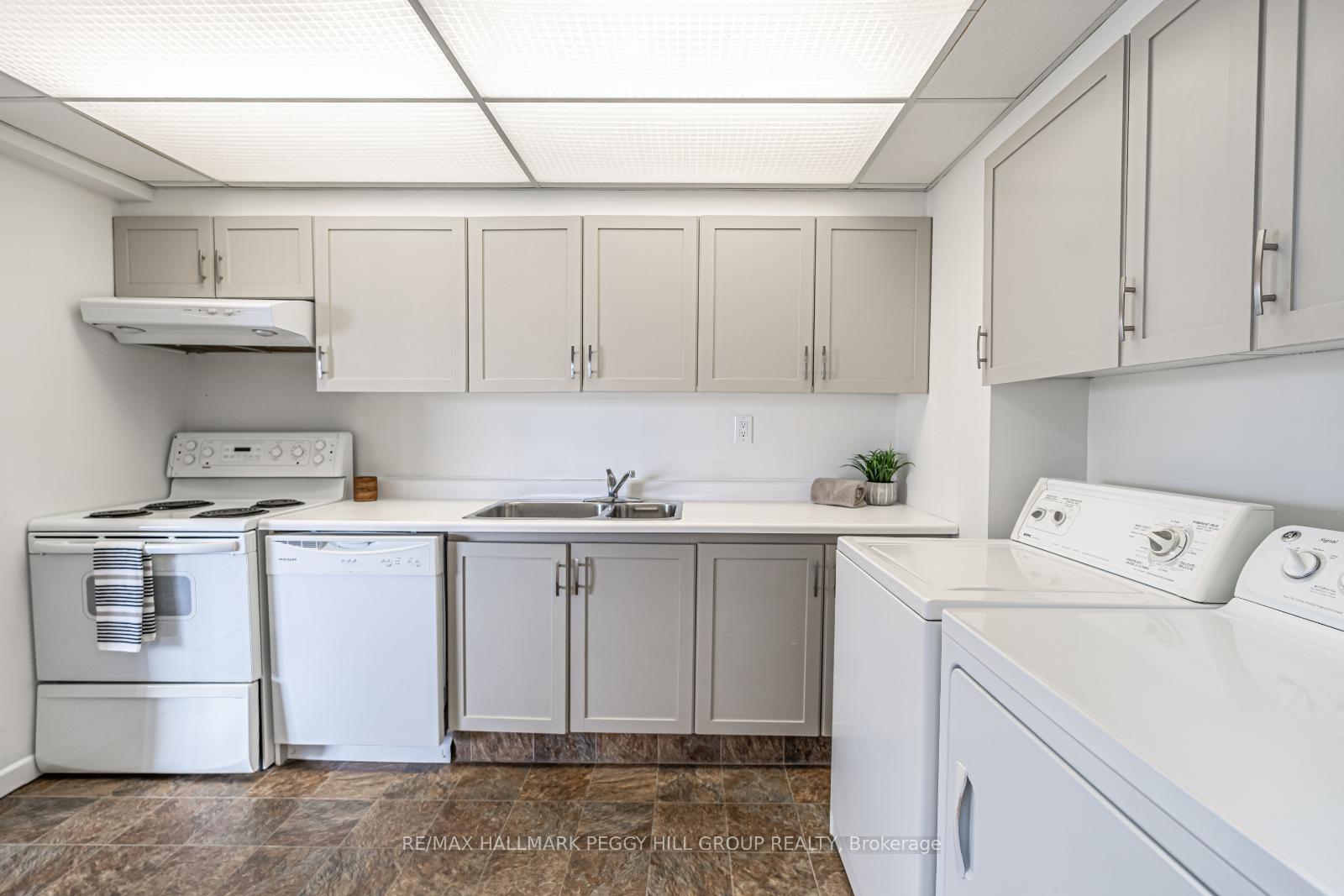 Photo 9 of Unit 806, 181 Collier Street, Barrie, North Shore — HOMEH