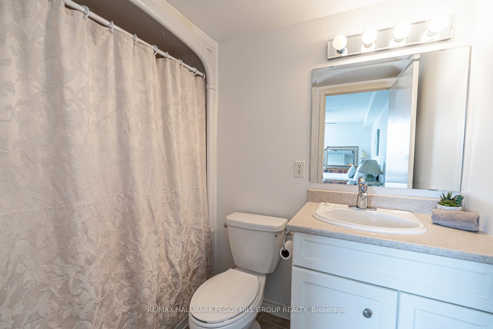 Photo 12 of Unit 806, 181 Collier Street, Barrie, North Shore — HOMEH