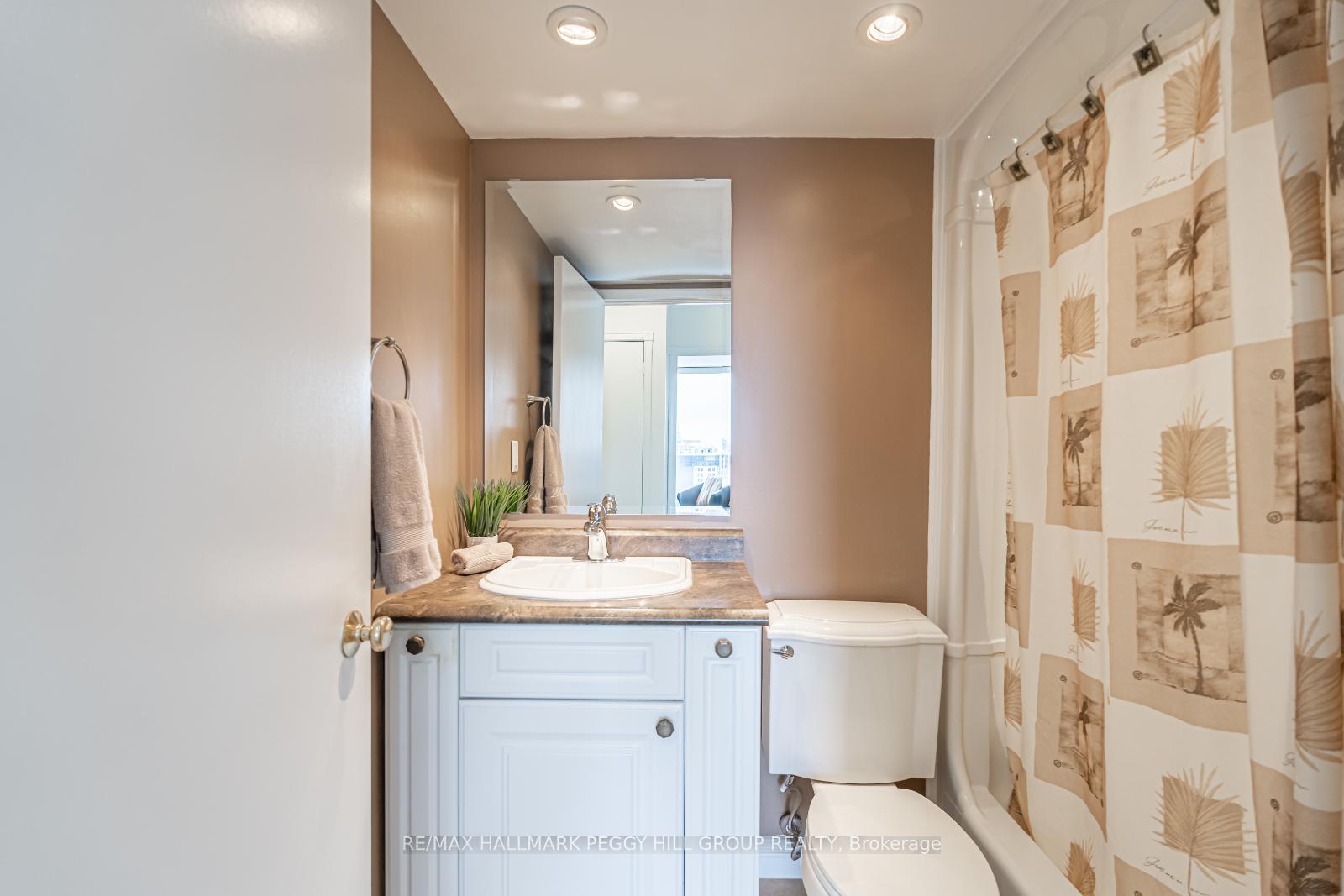 Photo 14 of Unit 806, 181 Collier Street, Barrie, North Shore — HOMEH