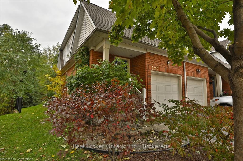 Photo 3 of Unit 127, 710 Spring Gardens Road, Burlington, Bayview — HOMEH