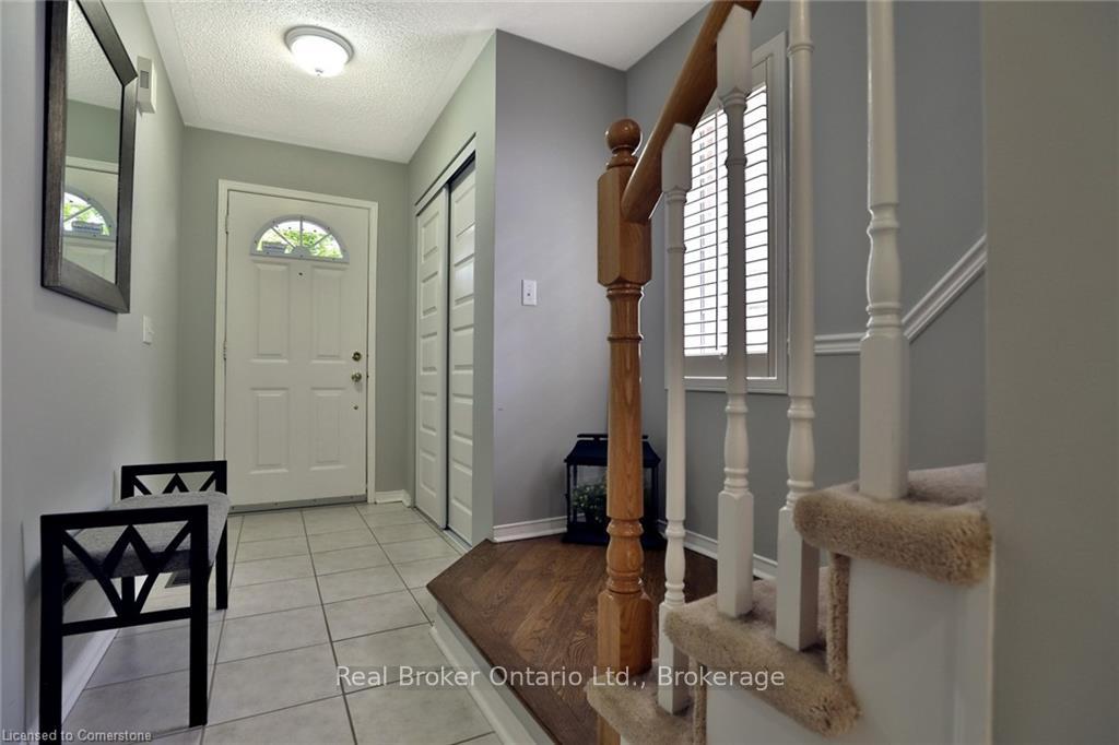 Photo 5 of Unit 127, 710 Spring Gardens Road, Burlington, Bayview — HOMEH