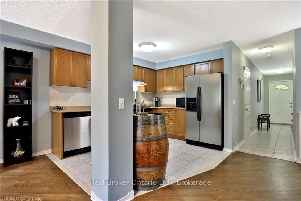 Photo 16 of Unit 127, 710 Spring Gardens Road, Burlington, Bayview — HOMEH