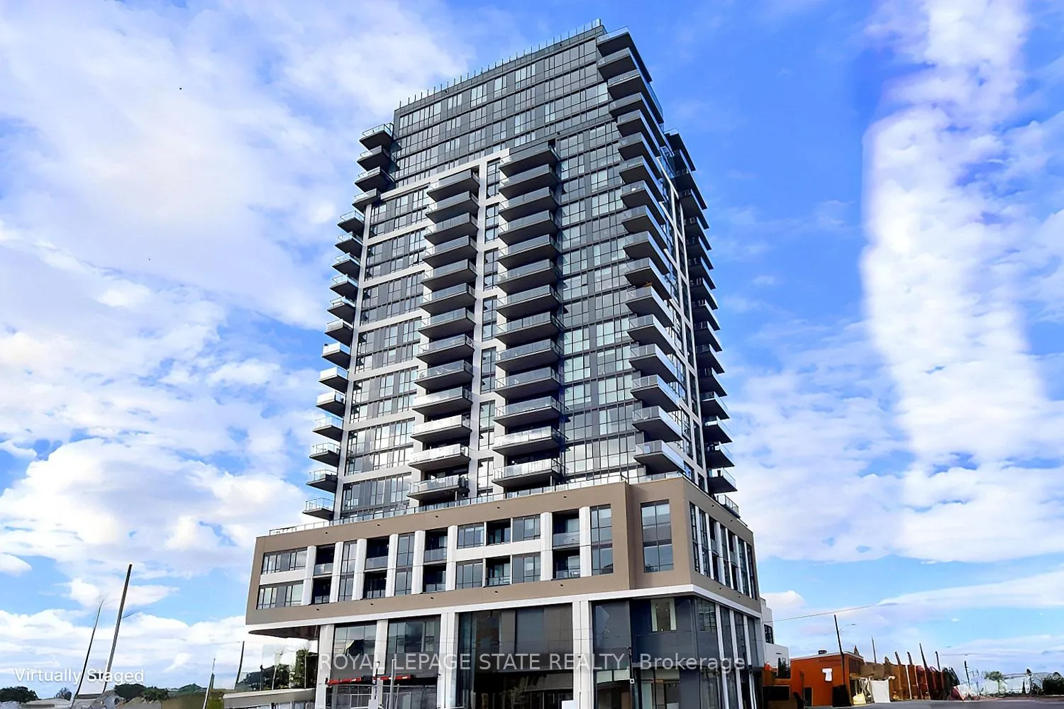Front of Unit 1202, 2007 James Street