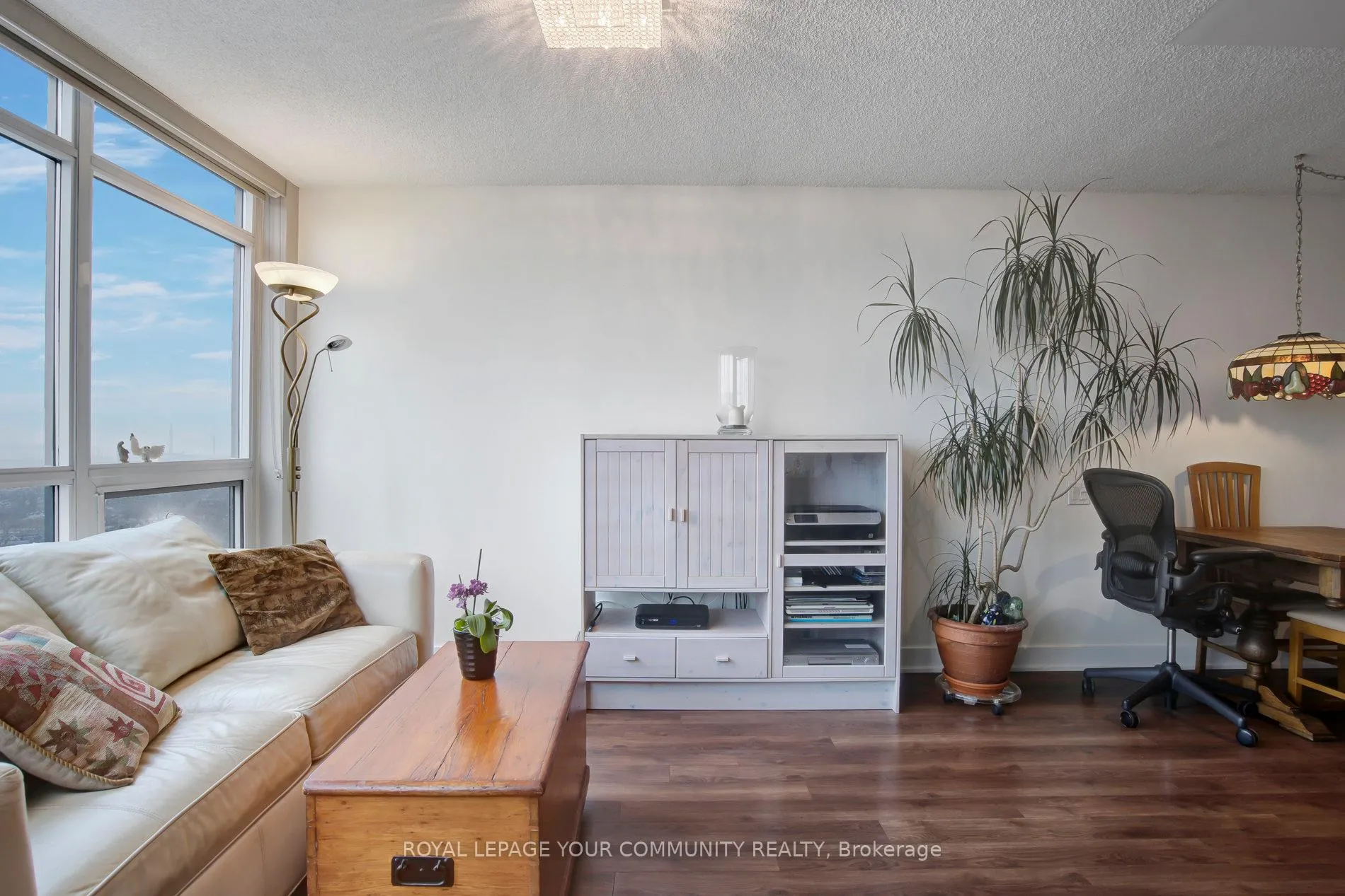 Photo 6 of Unit 1806, 1048 Broadview Avenue, Toronto, Broadview North — HOMEH