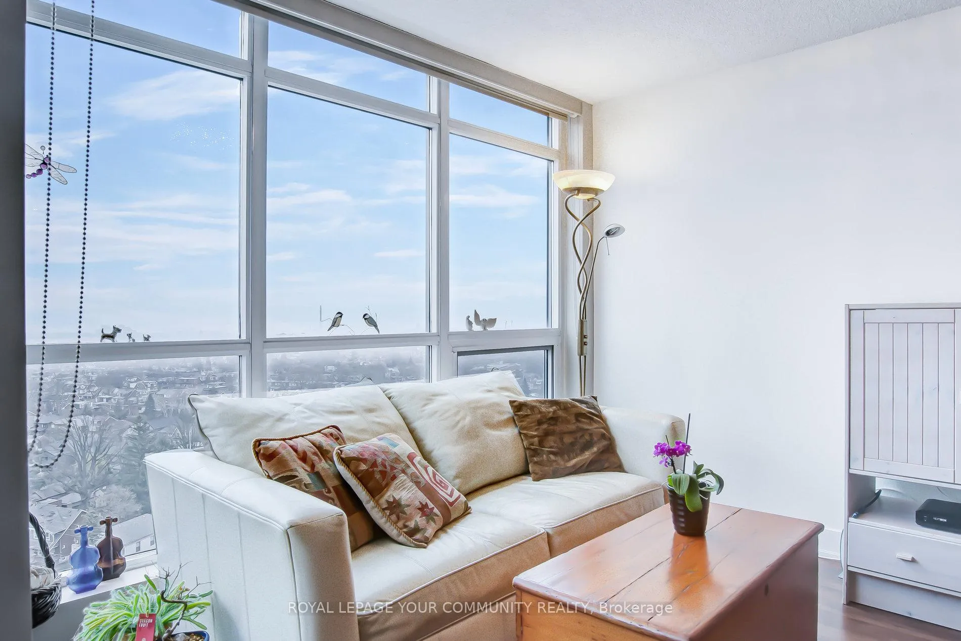 Photo 7 of Unit 1806, 1048 Broadview Avenue, Toronto, Broadview North — HOMEH