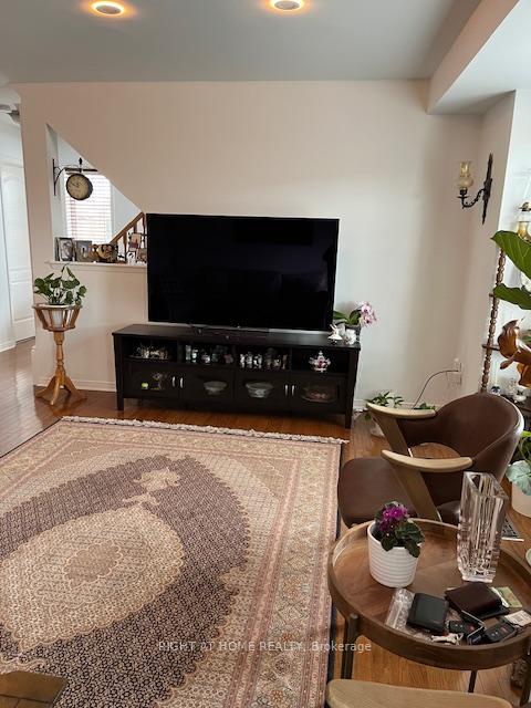 Photo 2 of 56 Knoll Haven Circle, Caledon, Bolton North — HOMEH