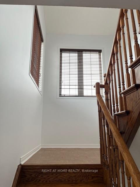 Photo 12 of 56 Knoll Haven Circle, Caledon, Bolton North — HOMEH