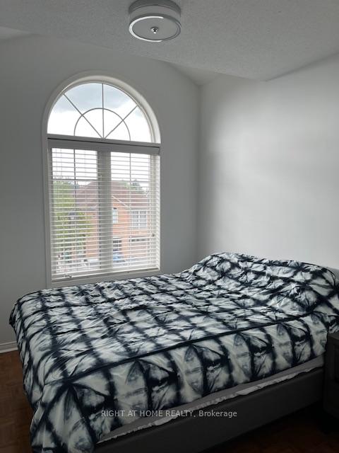 Photo 15 of 56 Knoll Haven Circle, Caledon, Bolton North — HOMEH