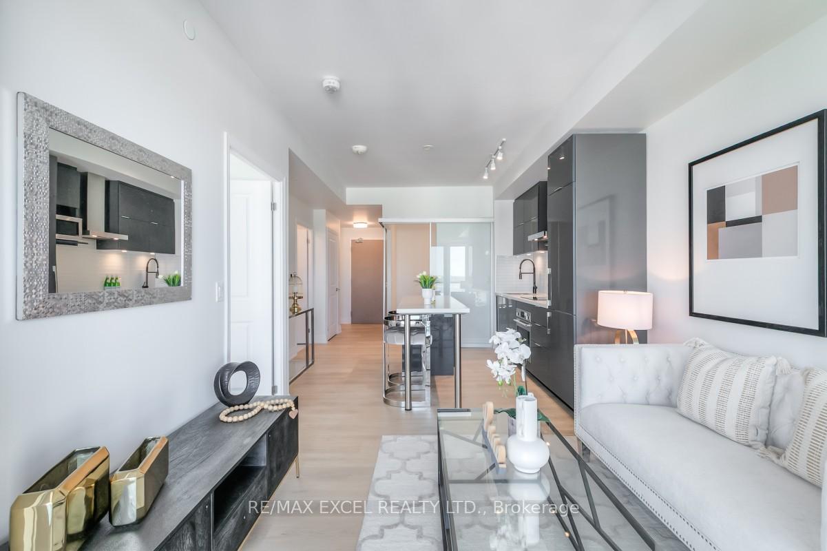 Photo 7 of Unit 903, 8 Rouge Valley Drive W, Markham, Unionville — HOMEH