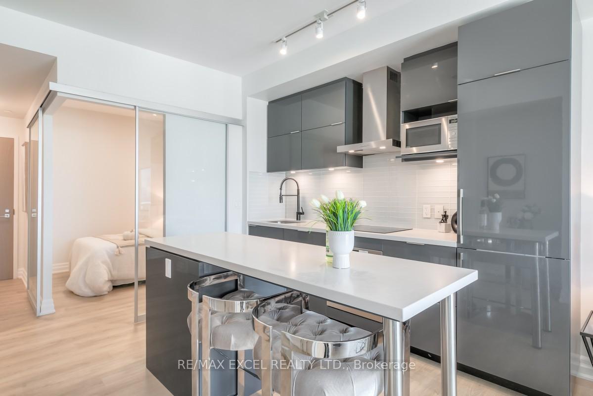 Photo 9 of Unit 903, 8 Rouge Valley Drive W, Markham, Unionville — HOMEH