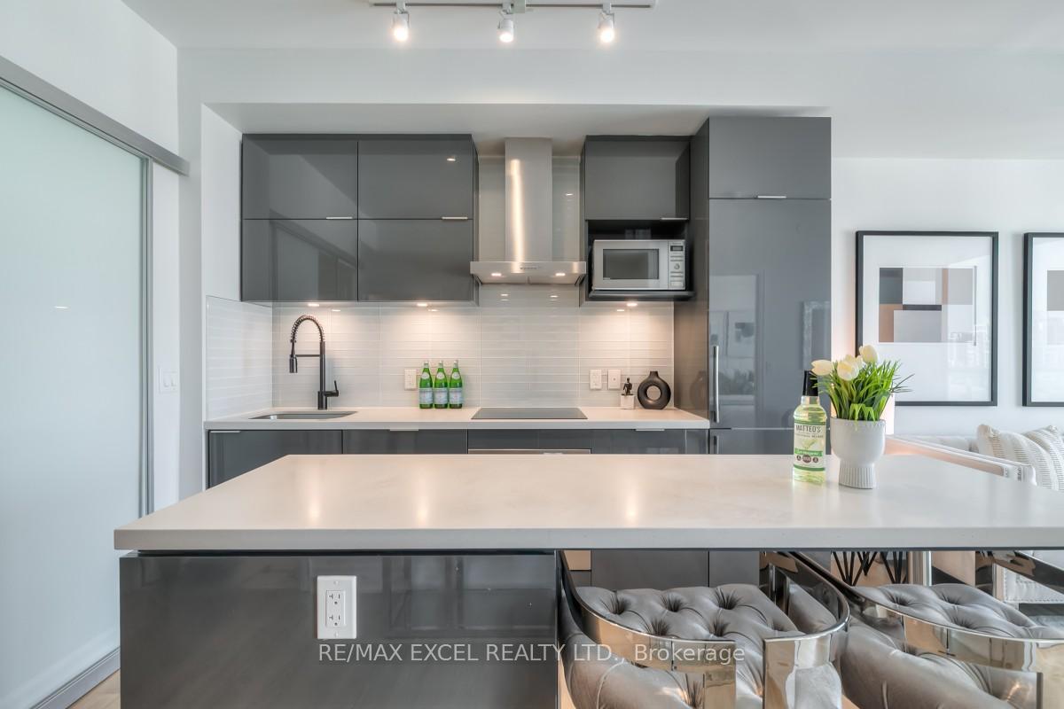 Photo 10 of Unit 903, 8 Rouge Valley Drive W, Markham, Unionville — HOMEH