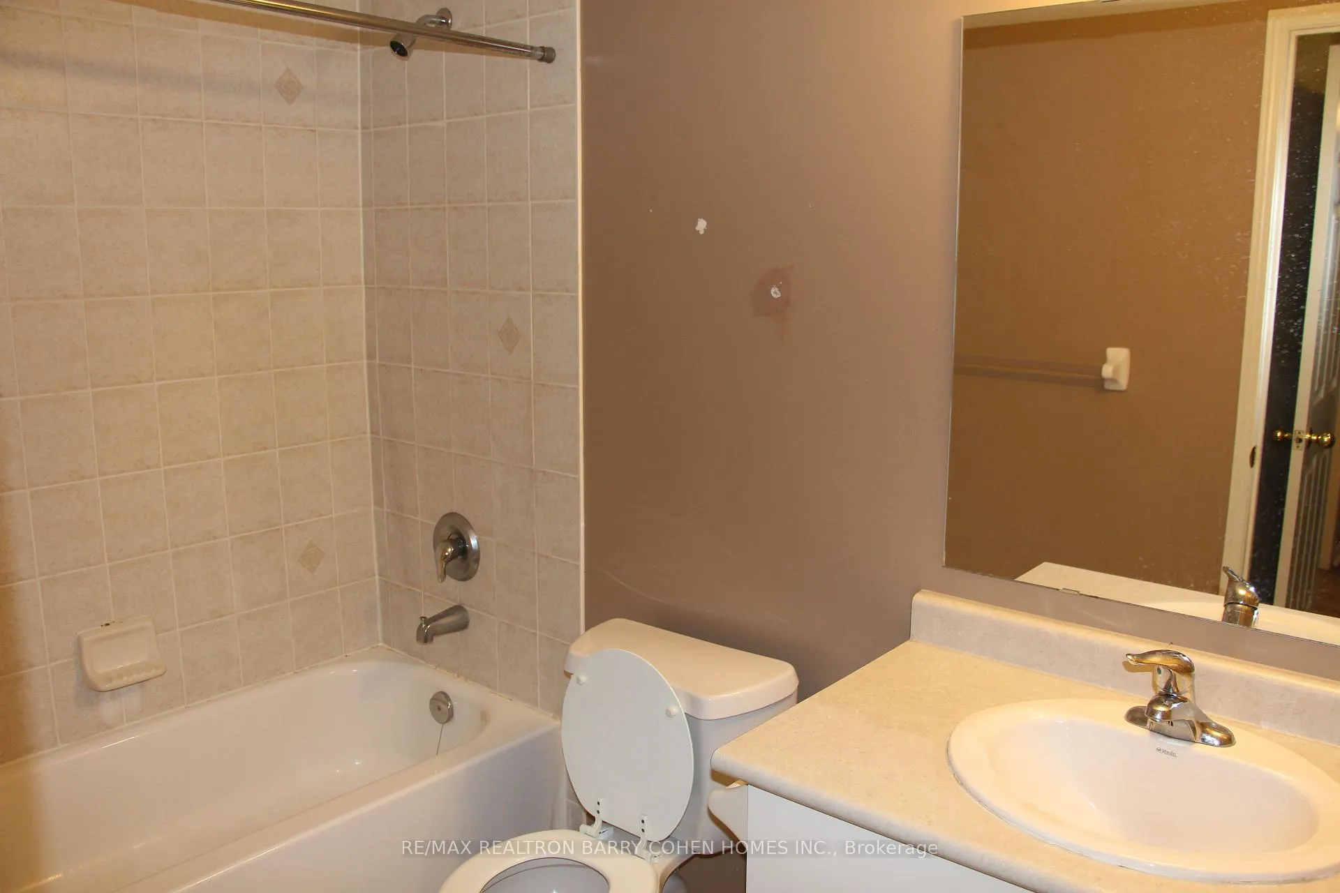 Photo 13 of Unit 205, 308 John Street, Markham, Aileen-Willowbrook — HOMEH