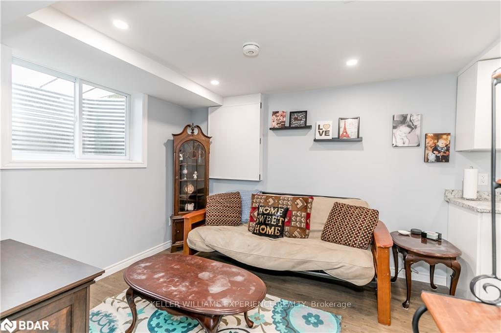Photo 3 of 249A Cundles Road W, Barrie, Letitia Heights — HOMEH