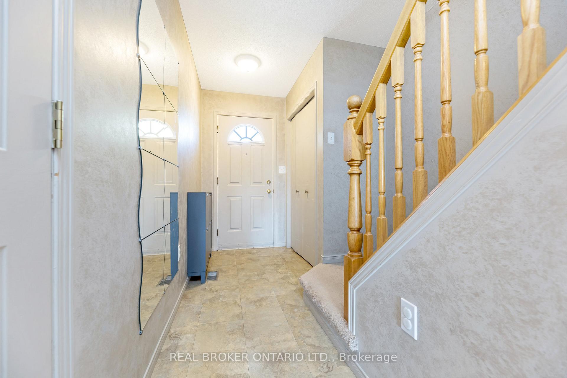 Photo 6 of 56 Roehampton Crescent, Guelph, Pineridge/Westminster Woods — HOMEH