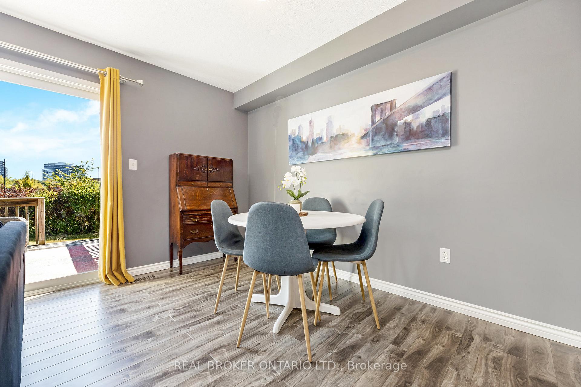 Photo 10 of 56 Roehampton Crescent, Guelph, Pineridge/Westminster Woods — HOMEH