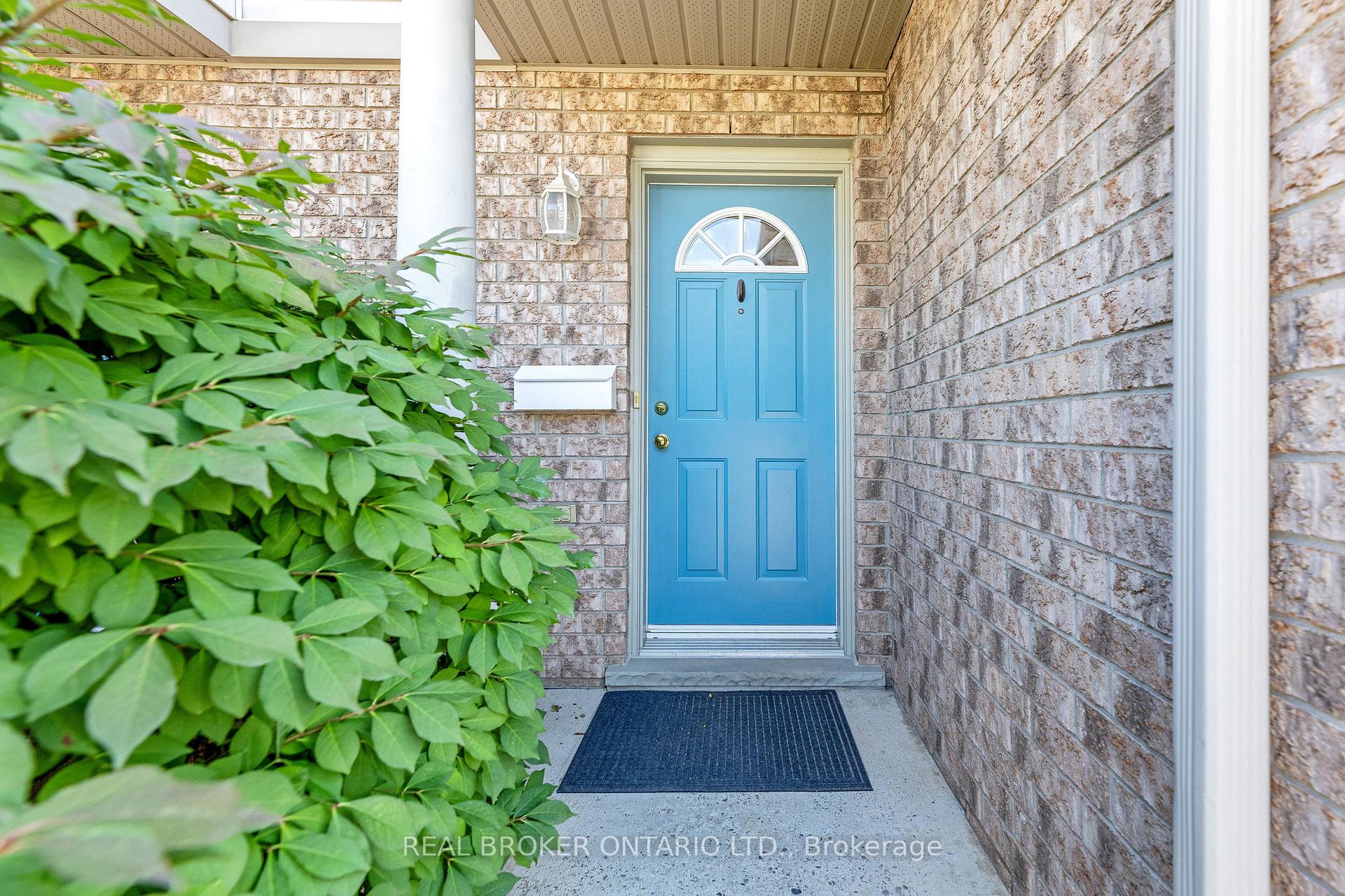 Photo 23 of 56 Roehampton Crescent, Guelph, Pineridge/Westminster Woods — HOMEH