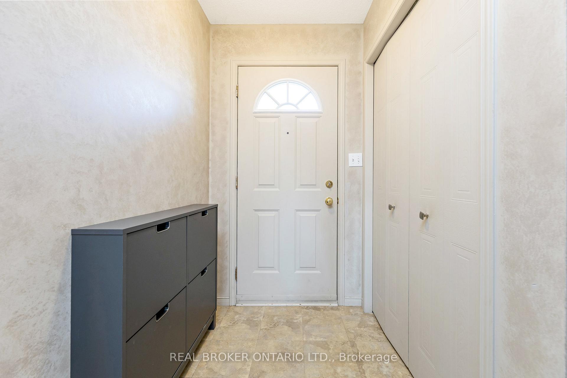 Photo 24 of 56 Roehampton Crescent, Guelph, Pineridge/Westminster Woods — HOMEH