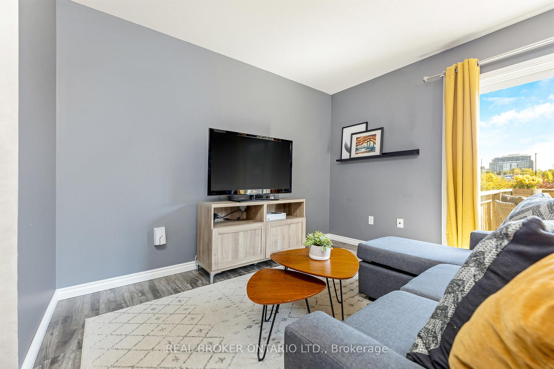 Photo 27 of 56 Roehampton Crescent, Guelph, Pineridge/Westminster Woods — HOMEH
