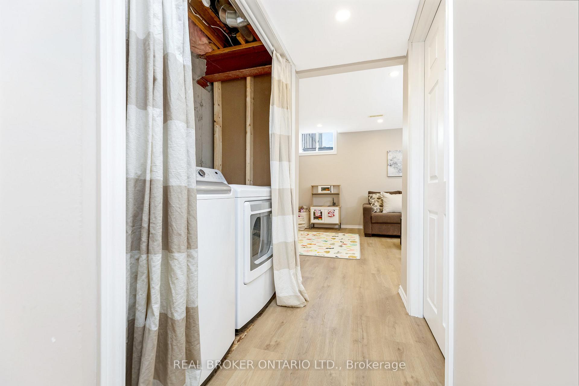 Photo 50 of 56 Roehampton Crescent, Guelph, Pineridge/Westminster Woods — HOMEH