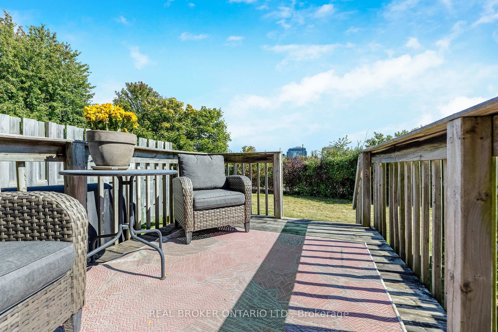 Photo 52 of 56 Roehampton Crescent, Guelph, Pineridge/Westminster Woods — HOMEH