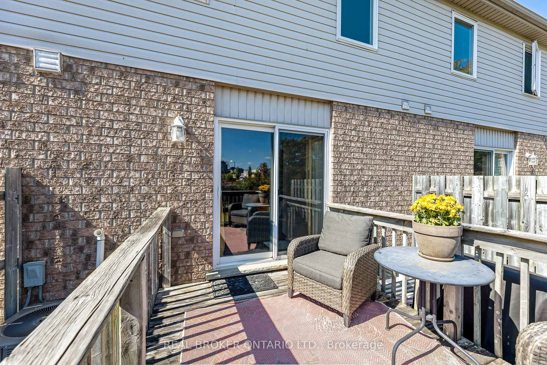Photo 53 of 56 Roehampton Crescent, Guelph, Pineridge/Westminster Woods — HOMEH