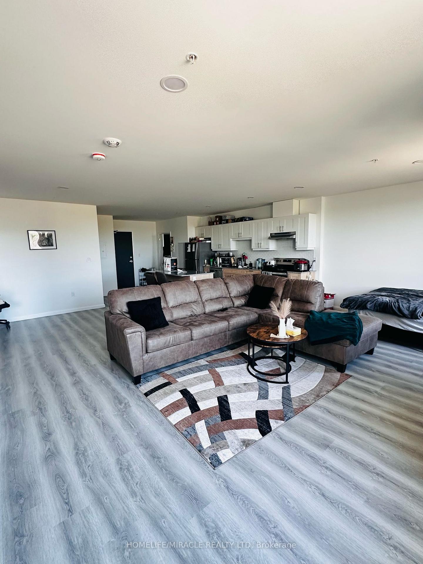 Photo 5 of Unit 710A, 1098 Paisley Road, Guelph, Willow West/Sugarbush/West Acres — HOMEH