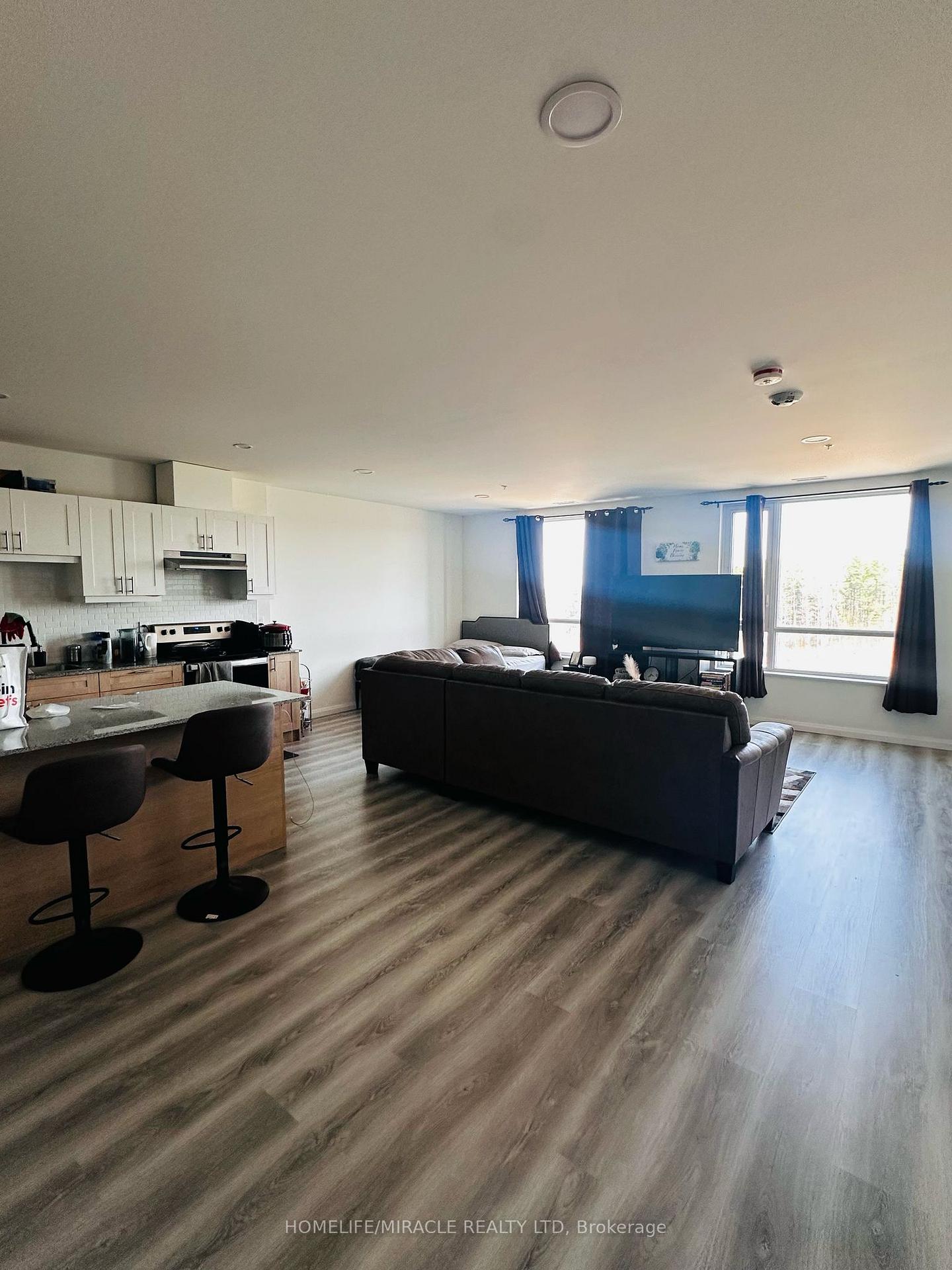 Photo 7 of Unit 710A, 1098 Paisley Road, Guelph, Willow West/Sugarbush/West Acres — HOMEH