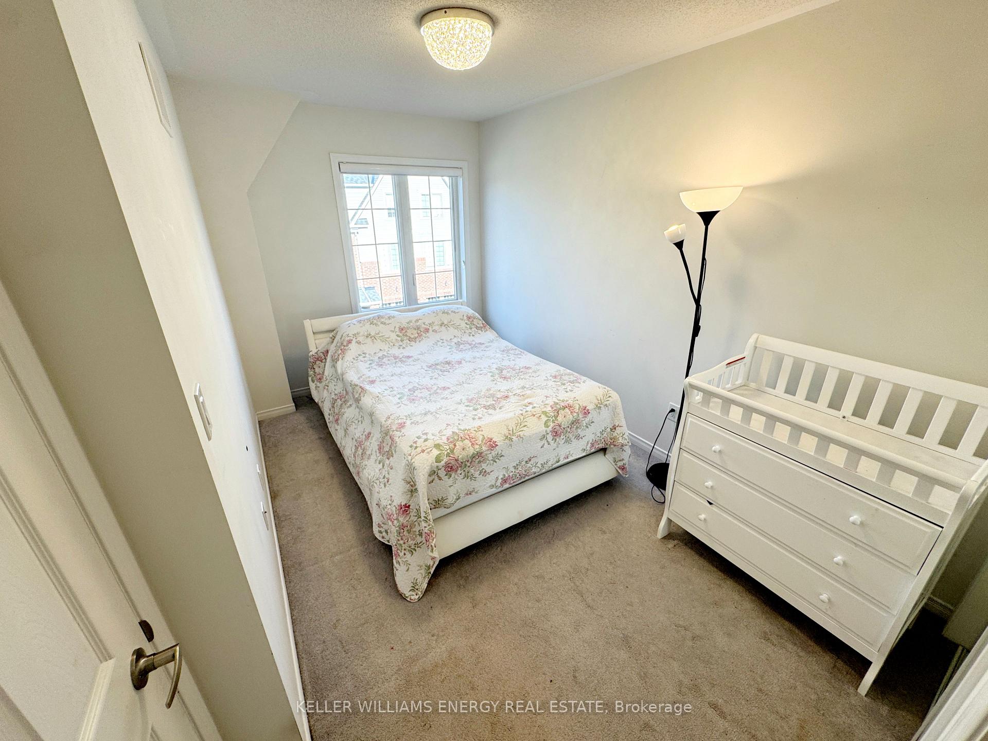 Photo 11 of 2566 Mojave Path, Oshawa, Windfields — HOMEH