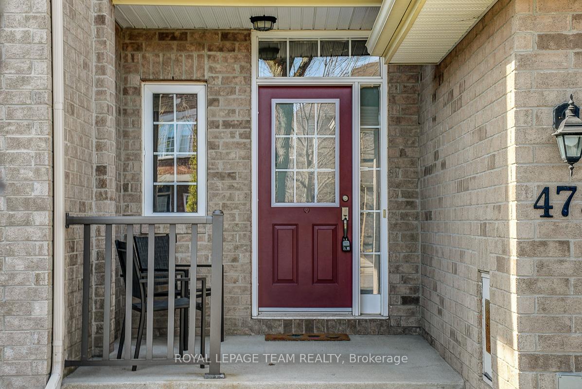 Photo 2 of 475 Grey Seal Circle, Ottawa, Riverside South/Gloucester Glen — HOMEH