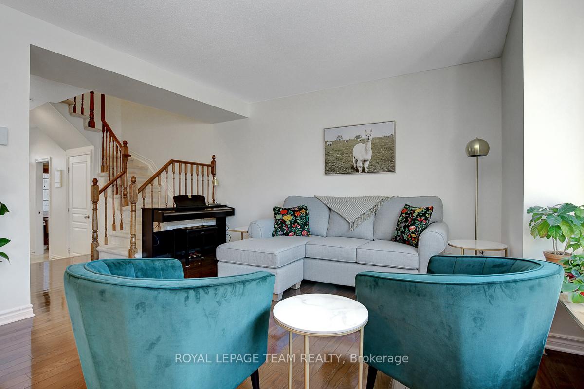 Photo 8 of 475 Grey Seal Circle, Ottawa, Riverside South/Gloucester Glen — HOMEH