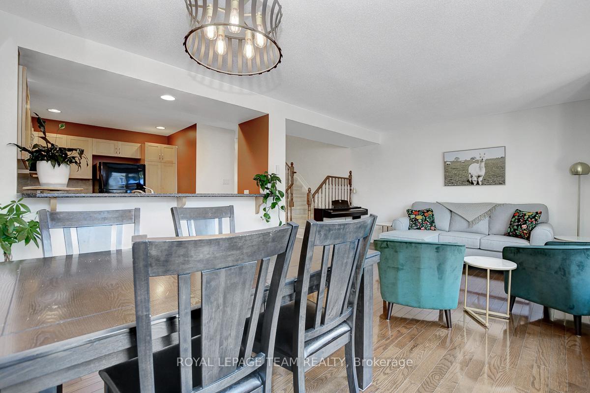 Photo 12 of 475 Grey Seal Circle, Ottawa, Riverside South/Gloucester Glen — HOMEH