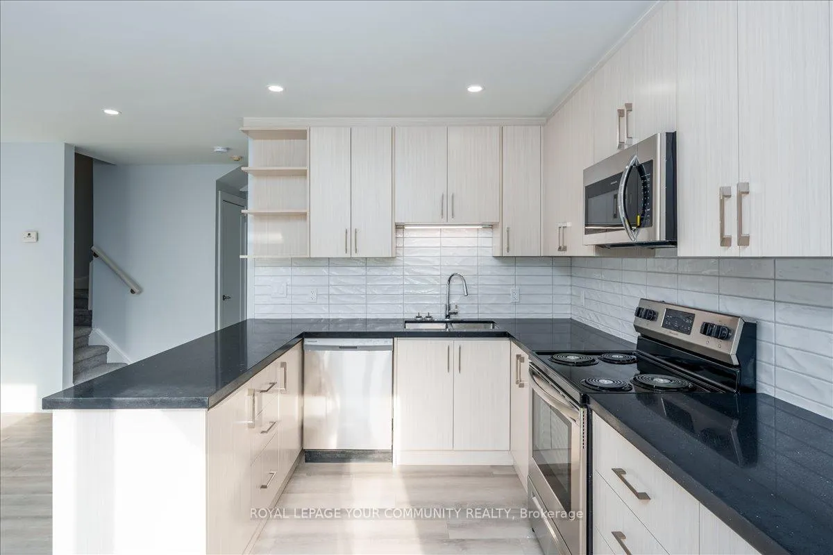 Photo 8 of Unit 217, 21028 Dalton Road, Georgina, Sutton & Jackson's Point — HOMEH