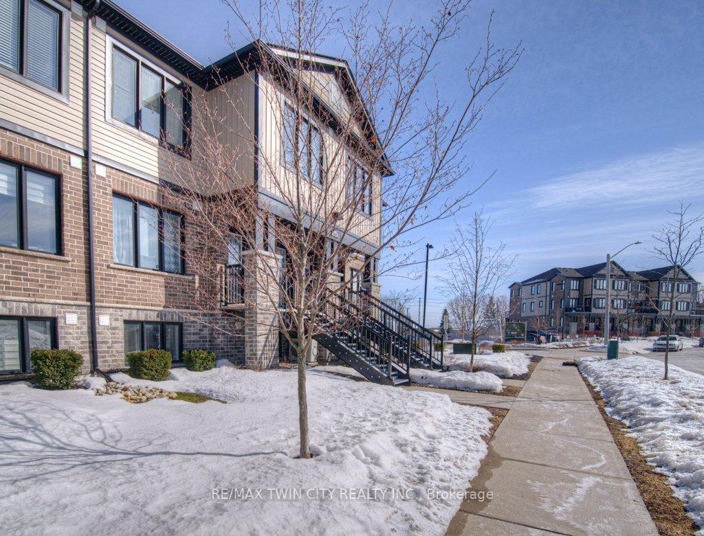 Photo 3 of Unit B, 164 Rochefort Street, Kitchener — HOMEH