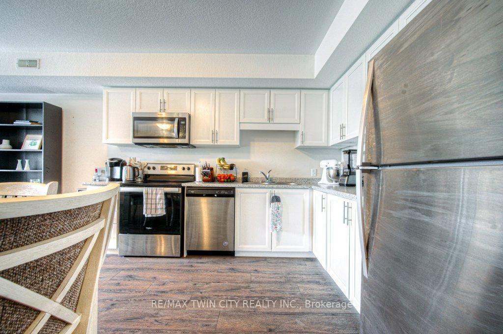 Photo 6 of Unit B, 164 Rochefort Street, Kitchener — HOMEH