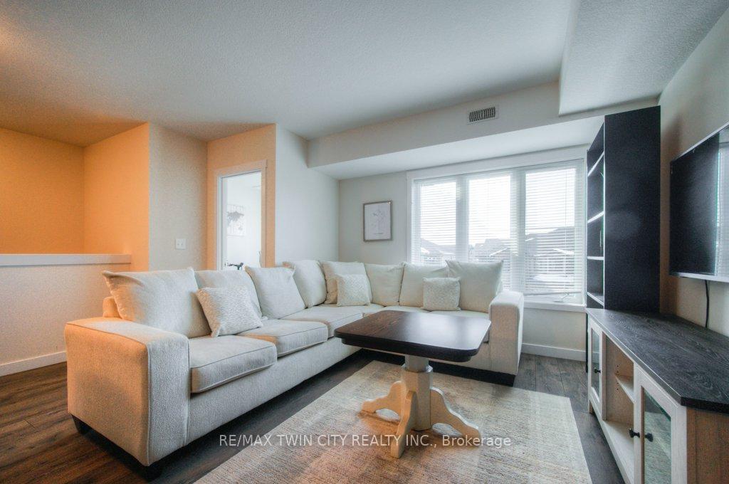 Photo 11 of Unit B, 164 Rochefort Street, Kitchener — HOMEH