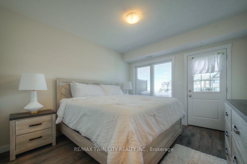 Photo 18 of Unit B, 164 Rochefort Street, Kitchener — HOMEH