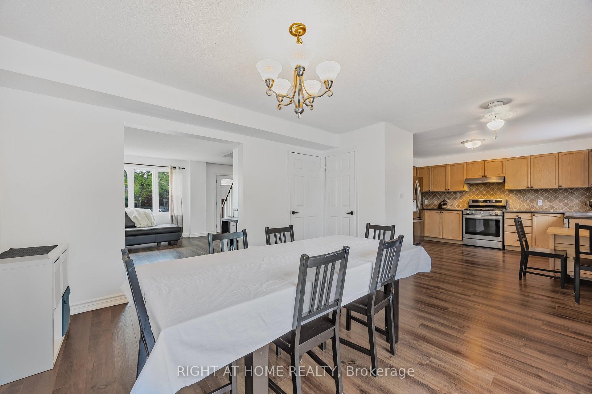 Photo 15 of 29 Hersey Crescent, Barrie, Holly — HOMEH