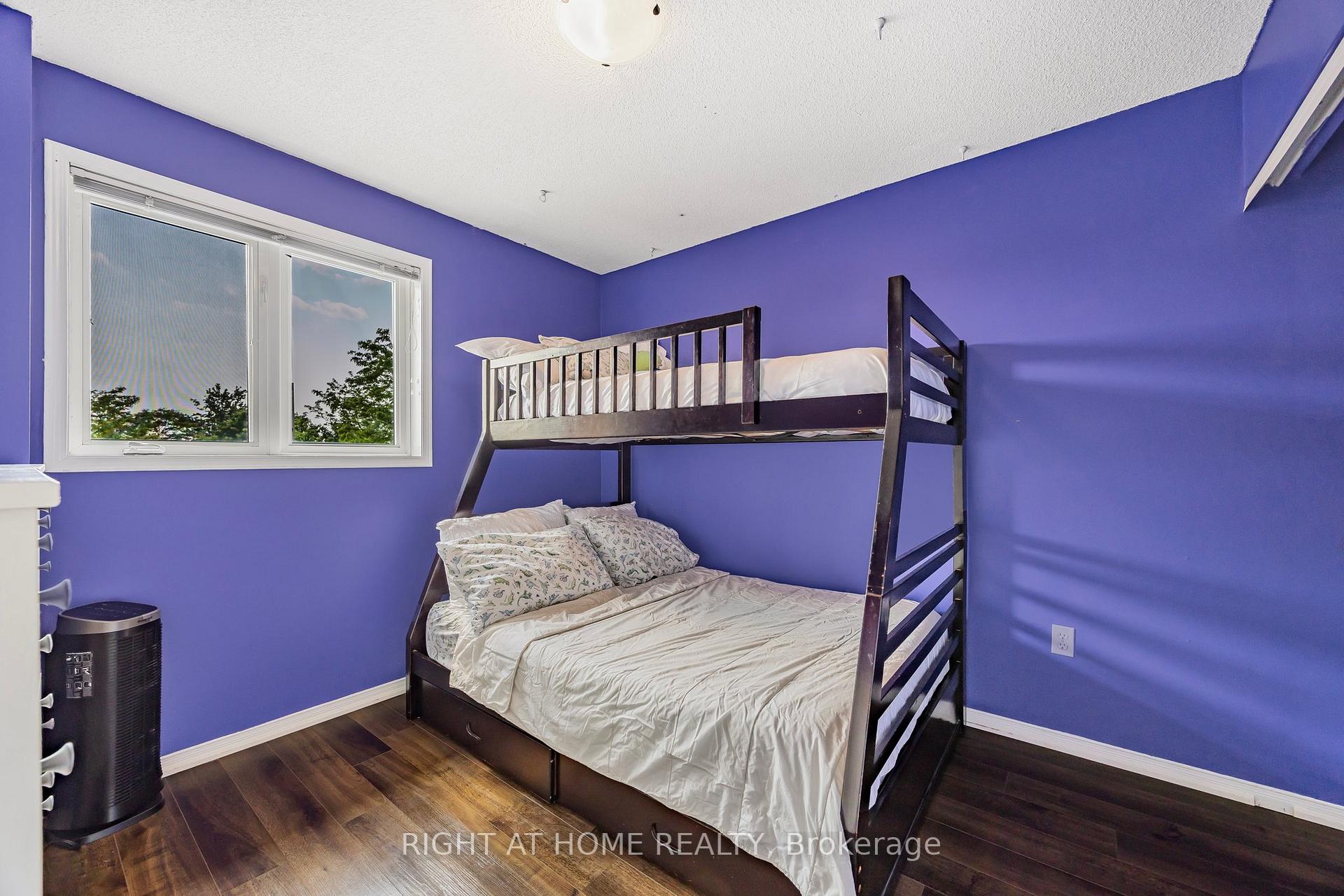 Photo 27 of 29 Hersey Crescent, Barrie, Holly — HOMEH