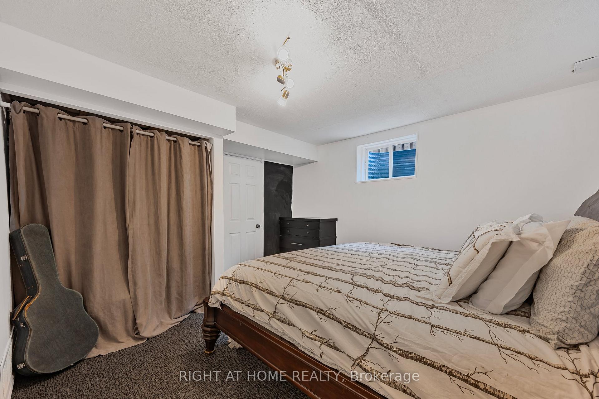 Photo 39 of 29 Hersey Crescent, Barrie, Holly — HOMEH